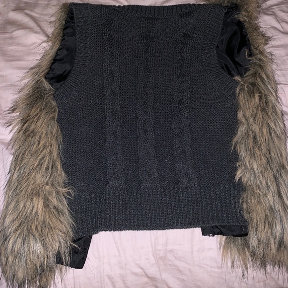 Miss Me faux fur vest - Picture 4 of 5